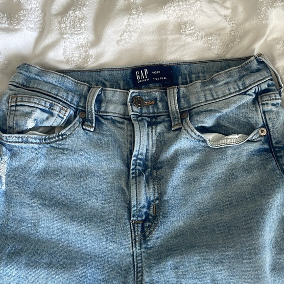 Gap Flare 70’s Light-Wash Distressed Jeans - Picture 4 of 7